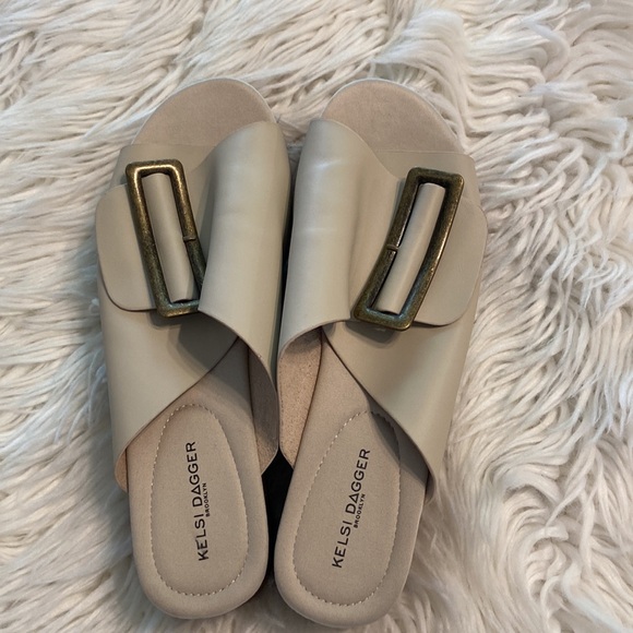 KELSI DAGGER BROOKLYN Sandals size 11 BNWOT see a photos for color and design - Picture 15 of 16